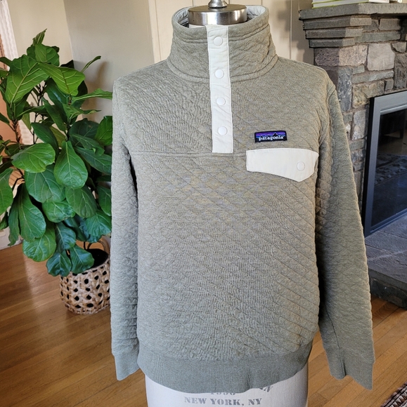 Patagonia Tops - Patagonia  organic cotton  quilted snap  t pullover